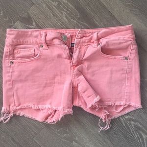 Peach American eagle shorts
